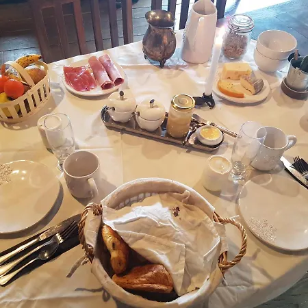Bed & Breakfast Les Pierres Davelie *